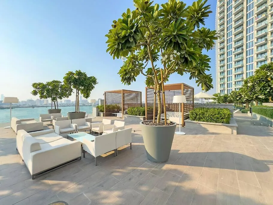 First Class 1Br Urban Chic Oasis Dubai Apartment