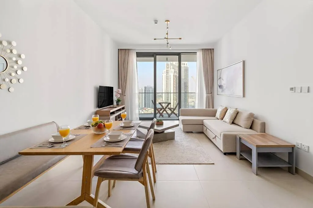 First Class 1Br Urban Chic Oasis Dubai Apartment