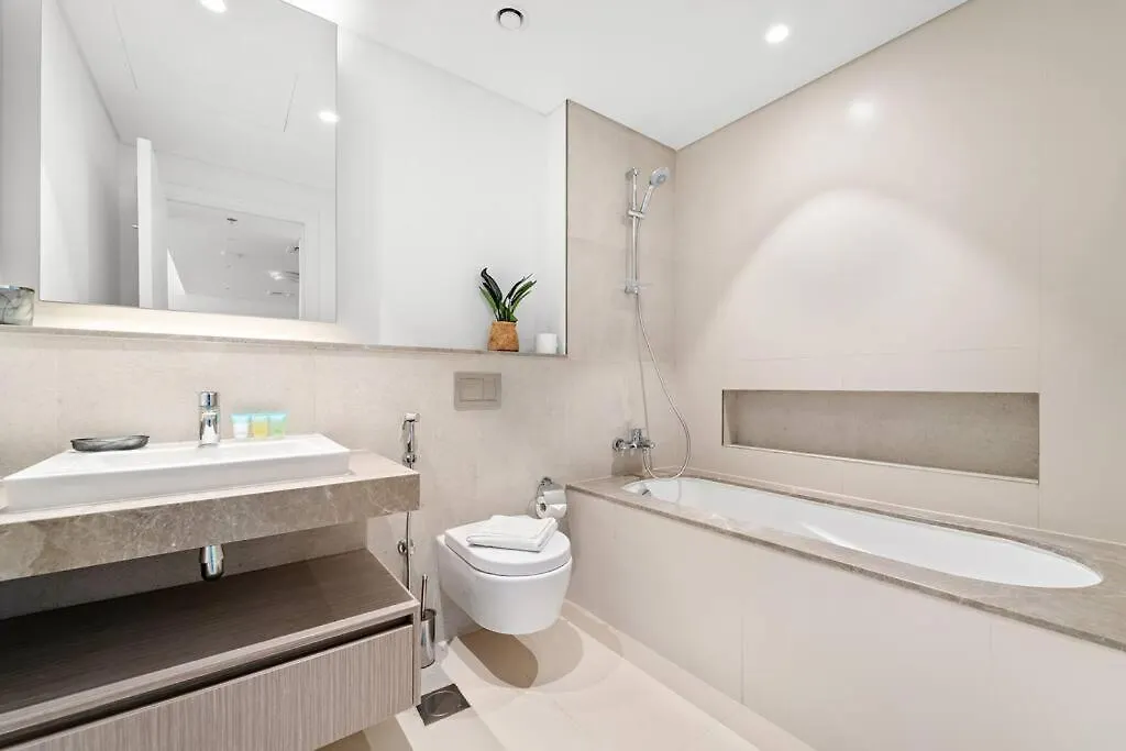 First Class 1Br Urban Chic Oasis Dubai Apartment
